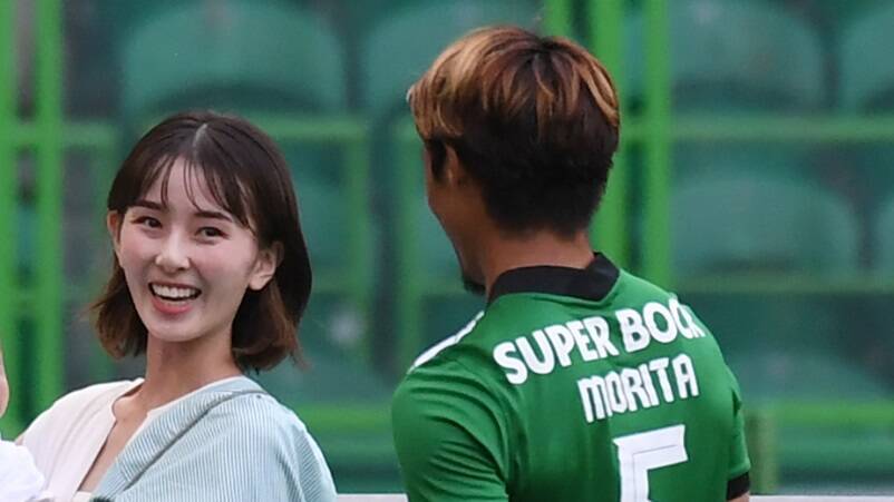 かわいい！サッカー日本代表選手と結婚した美しすぎる奥さんたち