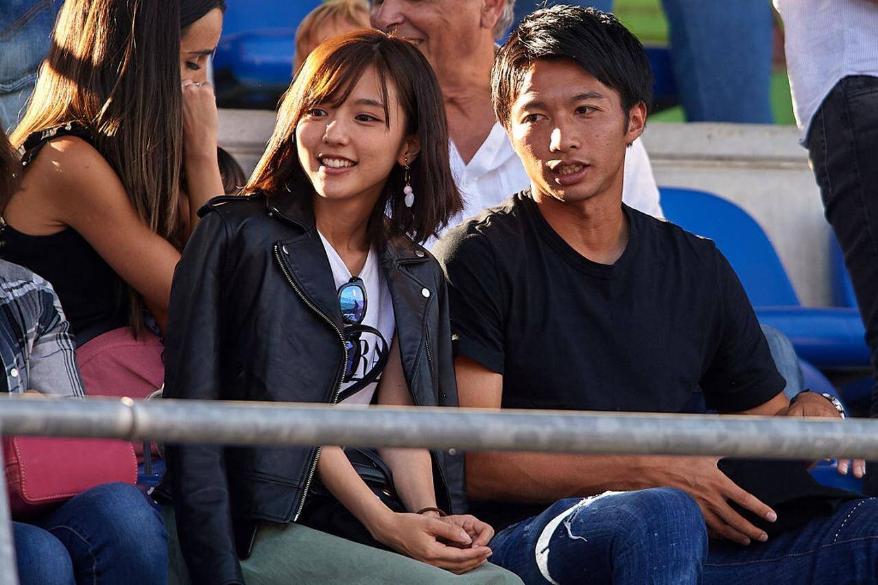 かわいい！サッカー日本代表選手と結婚した美しすぎる奥さんたち