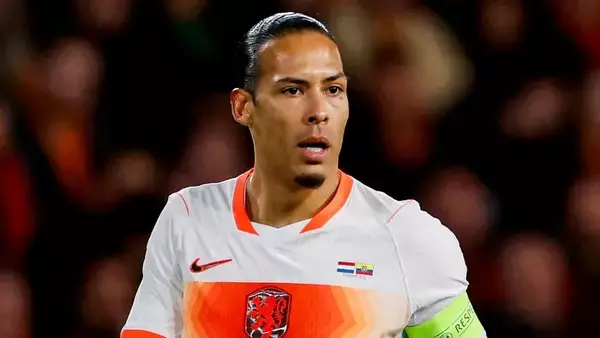 日本と戦うオランダ代表などNIKEのW杯新ユニフォームに不具合…アニメの悪役キャラみたい！？