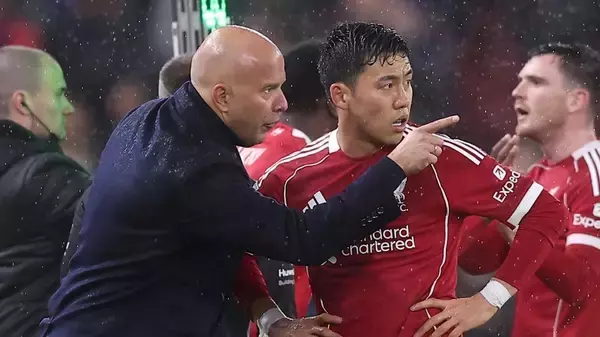 ボール回収達人の遠藤航、リヴァプール監督がクローザー起用を放棄！？現地紙 「昨年はうまくいったが…」