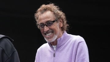 ステージ3の直腸がんで一時人工肛門に…69歳ラモス瑠偉さんが復帰！「（妻には）感謝しきれない」「ガンなんかに負けてたまるか」