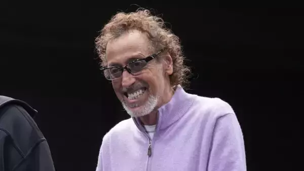 ステージ3の直腸がんで一時人工肛門に…69歳ラモス瑠偉さんが復帰！「（妻には）感謝しきれない」「ガンなんかに負けてたまるか」