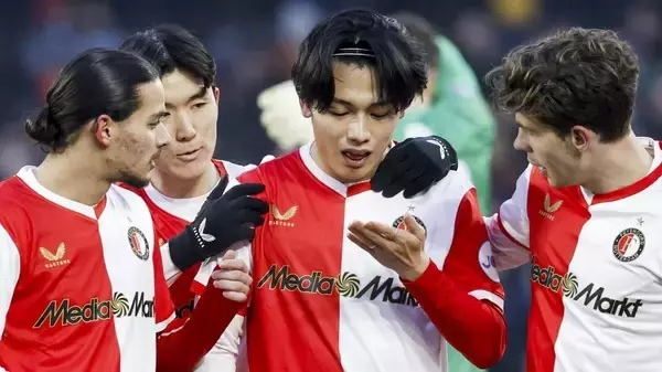 フェイエ上田綺世のゴール取り消し、「理解不能、審判が全くわかってない」とファンペルシー監督が判定に憤慨