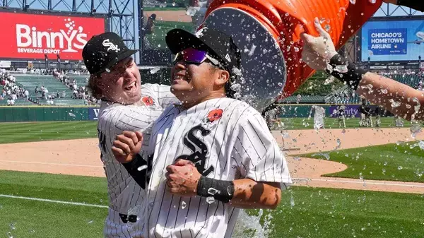 日本プロ野球未経験の25歳日本人、MLBデビュー戦で衝撃プレー！「イチローか」と現地騒然