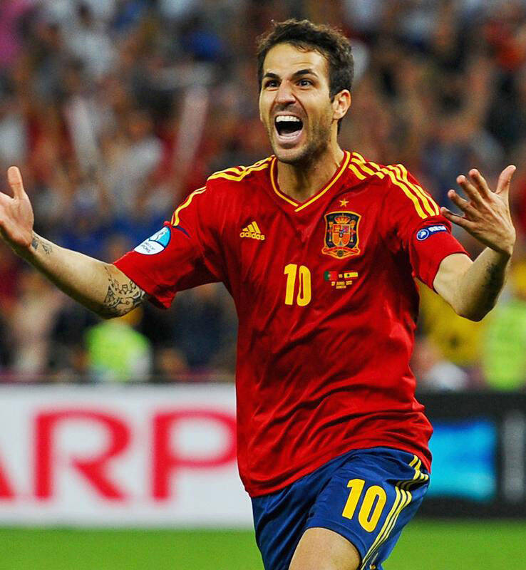 スペイン代表、歴代最高「赤いユニフォーム」6選！美しき“La Roja”の軌跡