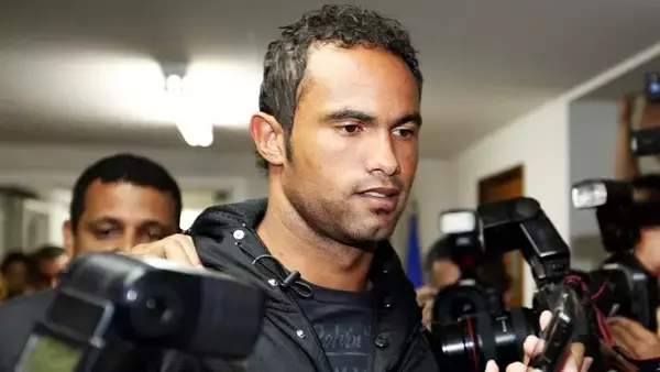 愛人殺害で懲役22年のブラジル元スター選手、仮釈放中に試合出場…無許可の3000キロ移動で仮釈放取り消し