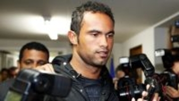 愛人殺害で懲役22年のブラジル元スター選手、仮釈放中に試合出場…無許可の3000キロ移動で仮釈放取り消し