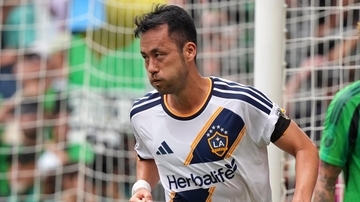 37歳吉田麻也、マルコ・ロイスのアシストで豪快ゴール！「世界中でプレーし、W杯にも出場したベテラン勢」と味方称賛