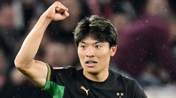 「驚異的回収力」「シュート0本も超重要な存在」日本人代表コンビ、ドイツ1部チームで評価爆上げの理由とは
