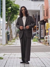 この秋こそ【ジャケットの羽織り方】を攻略！「30代コーデ」にハマる着こなし術