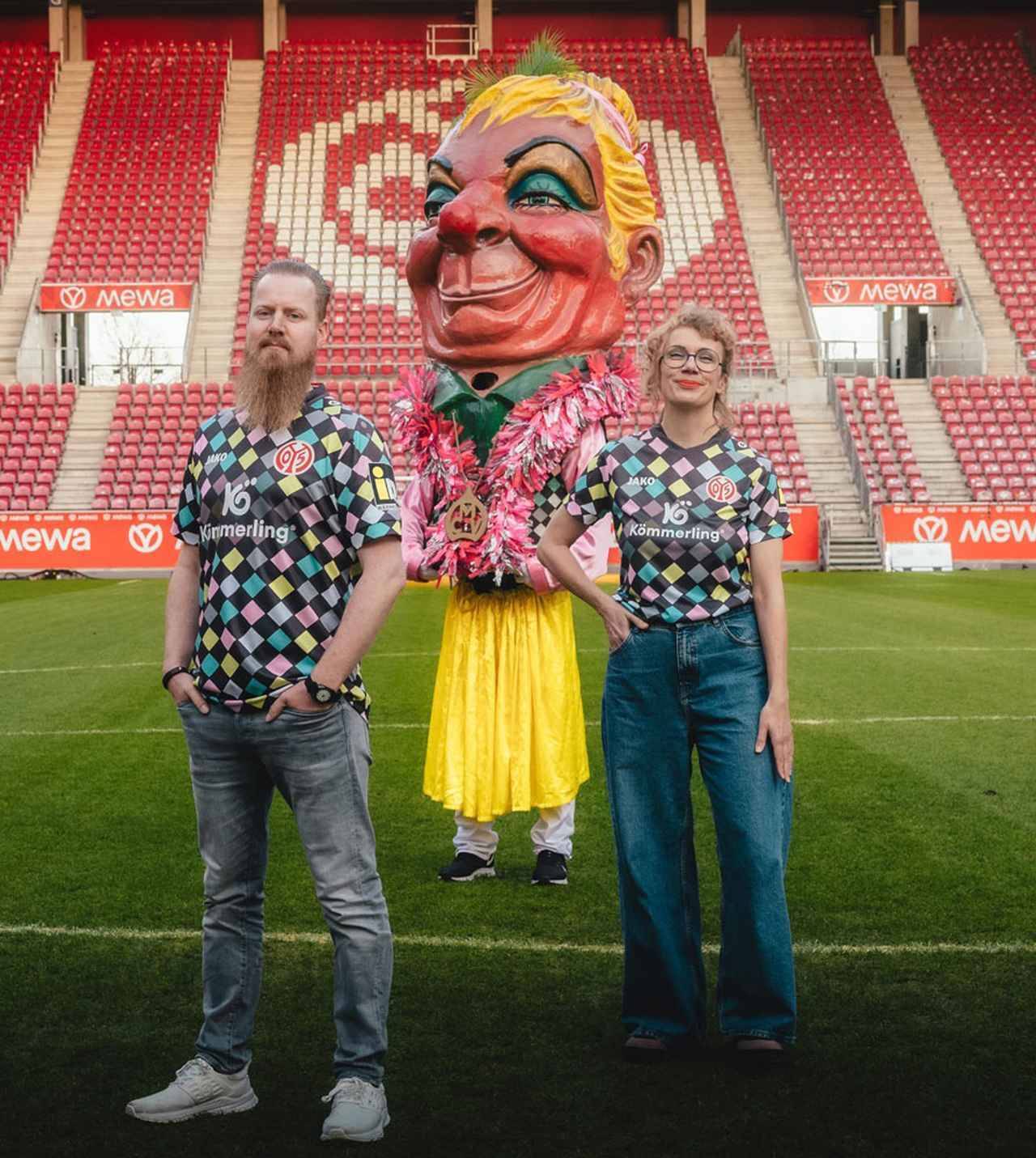 佐野海舟と川崎颯太のマインツが「カーニバル」限定ユニフォームを発表！“キャラ衣装”のダイヤ柄