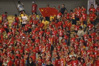 「日曜の草サッカー」「生まれて初めて見る」中国2部で2つのボールが同時にゴール、得点は無効に