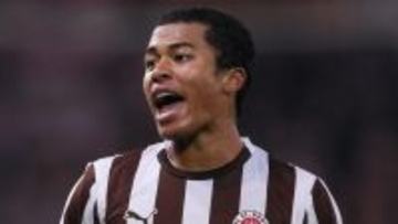 24歳日本代表MF、降格危機チームで初の先発落ちか『技術は最高レベルだが、最大の悩みの種に…』