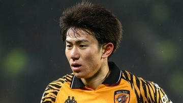 シーズン絶望説の25歳日本代表FW、手術を勧められるもW杯メンバー入りを目指して手術回避か…海外監督が注目発言