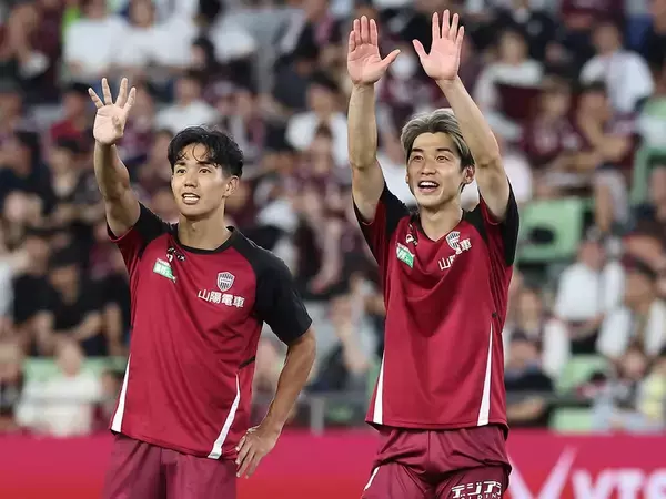 “頂上決戦”第1戦は衝撃の結果に…「半端ない」ゴールショーで神戸が鹿島を粉砕
