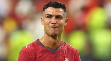 41歳ロナウド、Ｗ杯敗退で涙…注目の去就は明言避ける「最後のＷ杯だが…感情的な決断はしない」