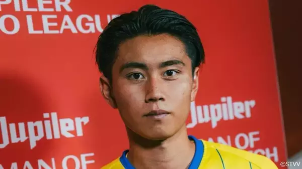 日本人コンビ、日本人GKから欧州でアベックゴール！悪夢的展開に「腹立たしい、プレゼントか」と監督憤慨