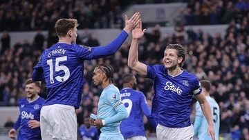 プレミアで流行の兆し！「ラグビースタイルの蹴り上げキックオフ」が復刻しているワケ