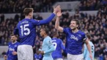 プレミアで流行の兆し！「ラグビースタイルの蹴り上げキックオフ」が復刻しているワケ