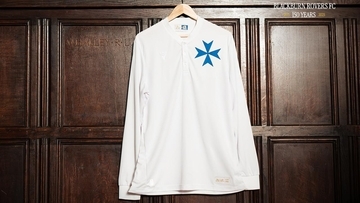 大橋と森下が所属のブラックバーン、超レトロな150周年ユニフォームを発表！エンブレムは「青十字」に