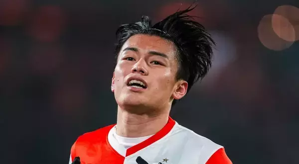 フェイエ上田綺世の欠場、現地でも話題　有名記者は「ファンペルシーがそう言うなら、信じないわけにはいかない」