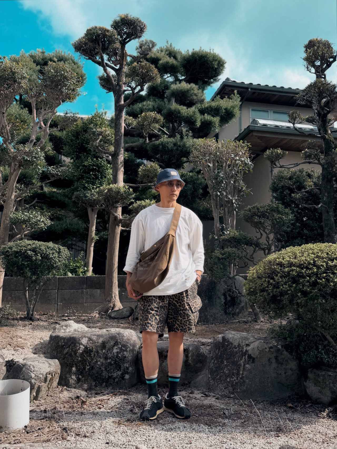 この穿き方なら、大人もイケる。【ハーフパンツ】で、夏コーデをスタイリッシュに