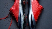 NIKE、伝説の“CR7スパイク”『初代マーキュリアルスーパーフライ』が復刻！4月8日発売