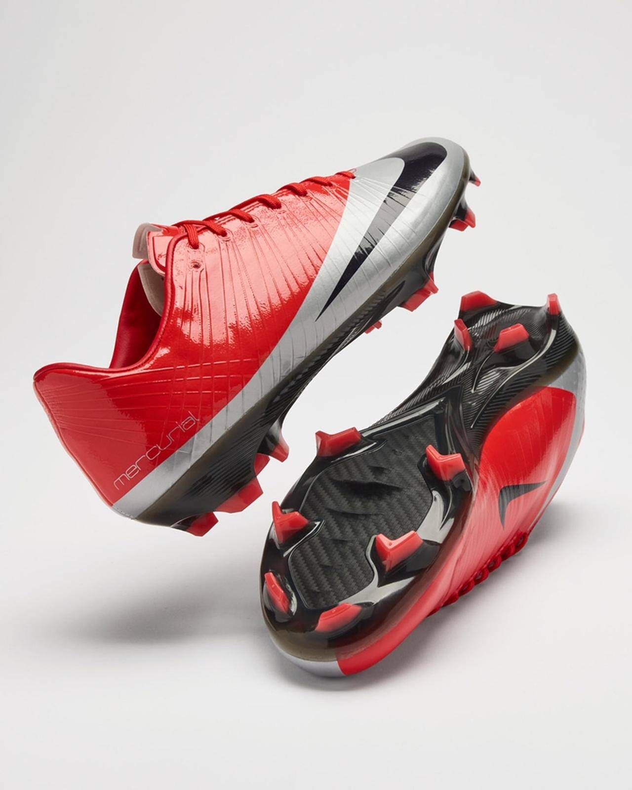 NIKE、伝説の“CR7スパイク”『初代マーキュリアルスーパーフライ』が復刻！4月8日発売