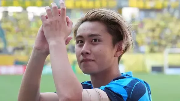 35歳W杯日本代表スター、海外監督が称賛！「彼相手に練習場で何かを成し遂げたいなら、レベルアップしなければいけない」