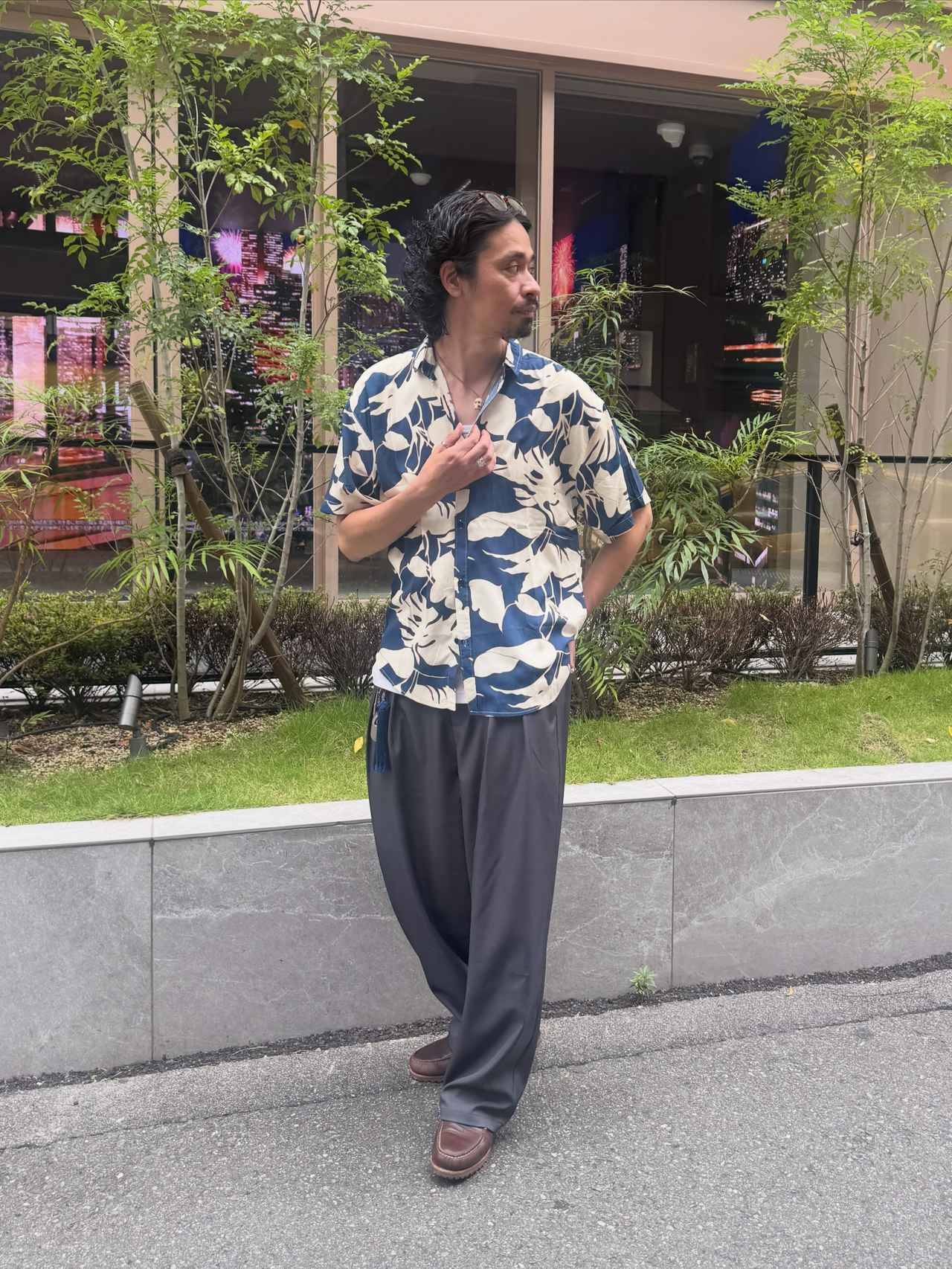【センスのある40代】は、こう着る。 思わず振り向かれそうな「大人のシャツコーデ」