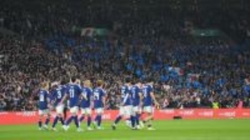 「日本のファンは素晴らしい」「最高の文化」日本代表、イングランドに歴史的初勝利！“聖地”が日本サポーターのゴミ拾いに感謝