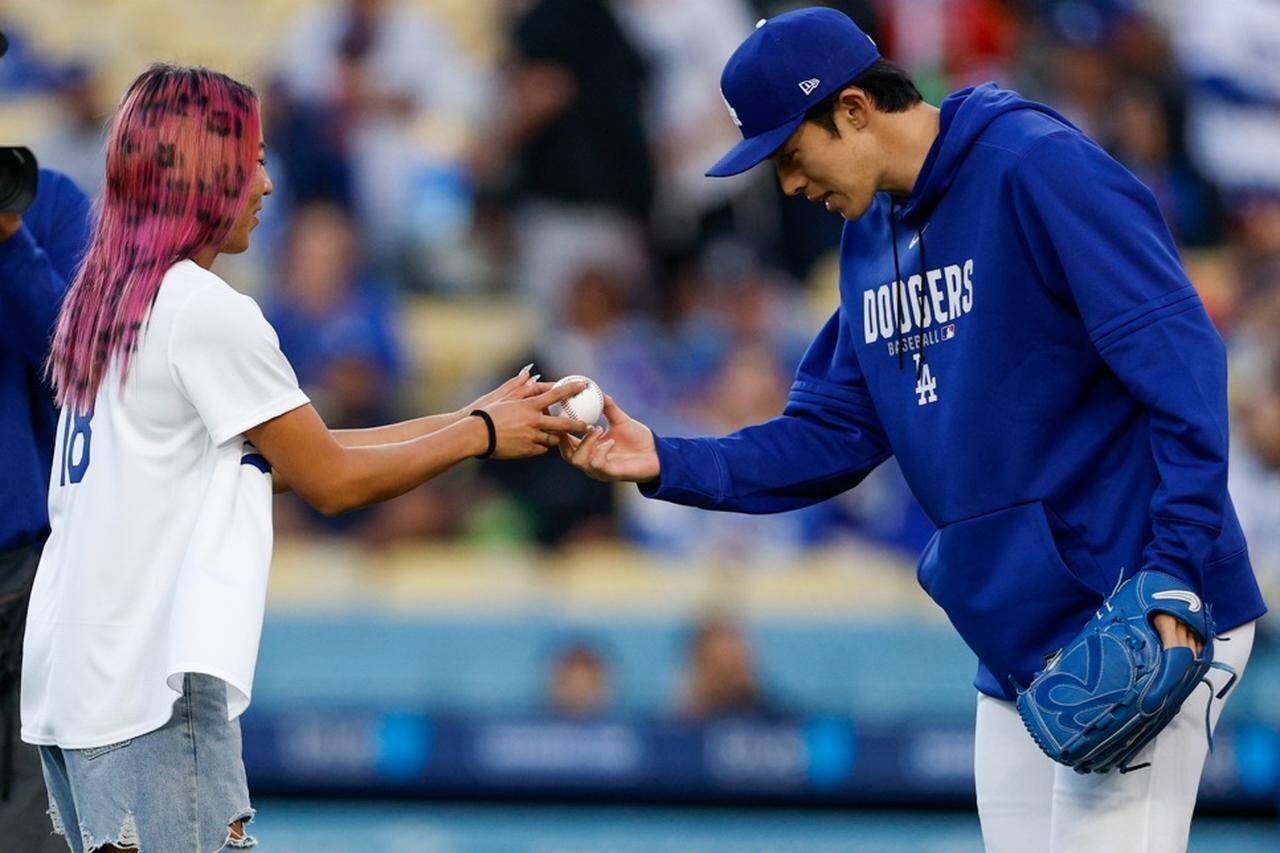 「いまだに信じられない…ありがとう」25歳日本人女子スター、ドジャース始球式に感激！