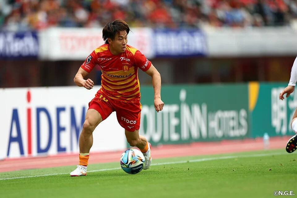 【インタビュー】ミシャ式が浸透する名古屋グランパス！WBで躍動する甲田英將の進化 「1対1で負けているようでは話にならない」
