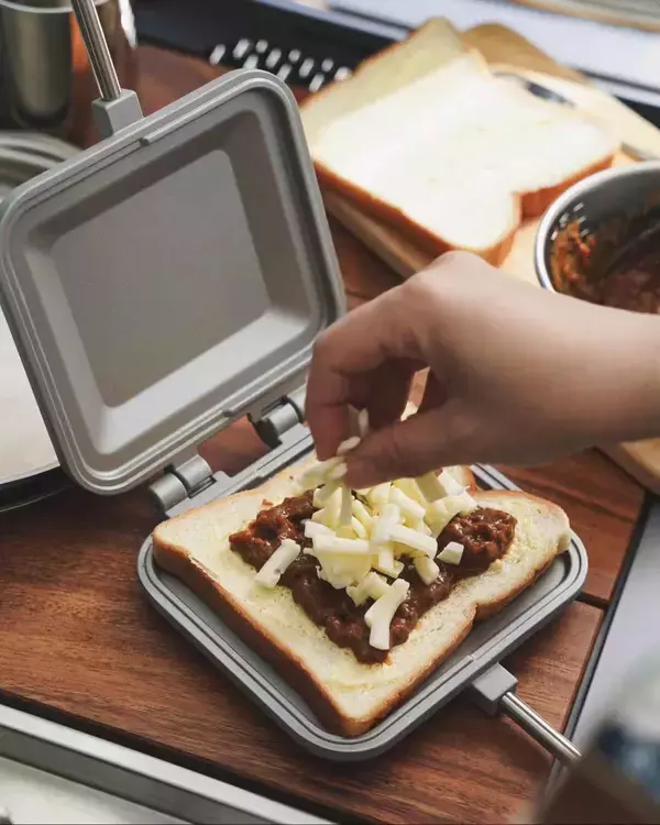 この夏は【キャンプ飯】で余暇を楽しもう。マニアお気に入りの「おすすめギア」