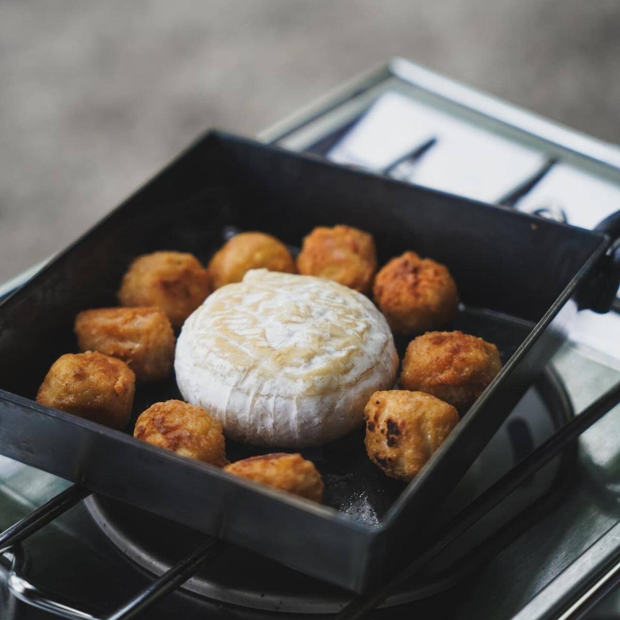 この夏は【キャンプ飯】で余暇を楽しもう。マニアお気に入りの「おすすめギア」
