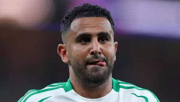 マフレズがアルジェリア代表を引退！W杯敗退後のフラッシュインタビューで電撃発表
