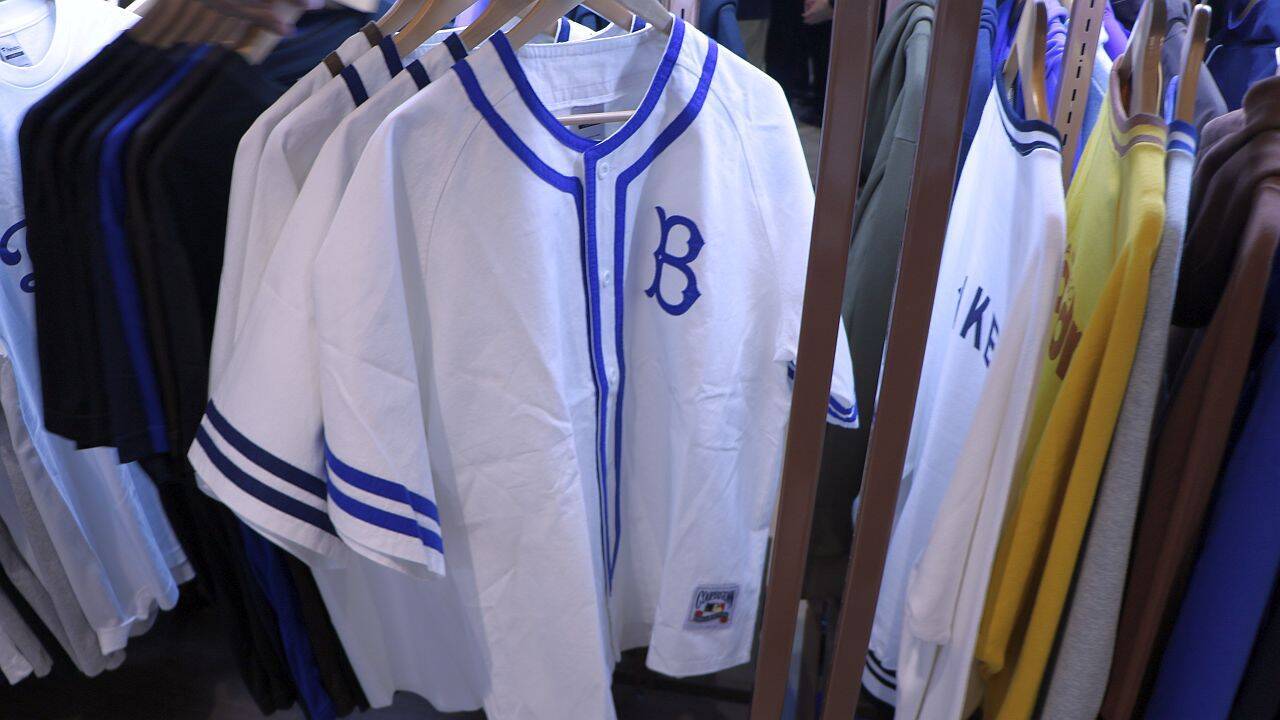 最新MLB、NBA、サッカーのファッションアイテムなど続々。2026年スポーツミックスコーデに差をつける！ファナティクスの2026年FWシリーズに注目