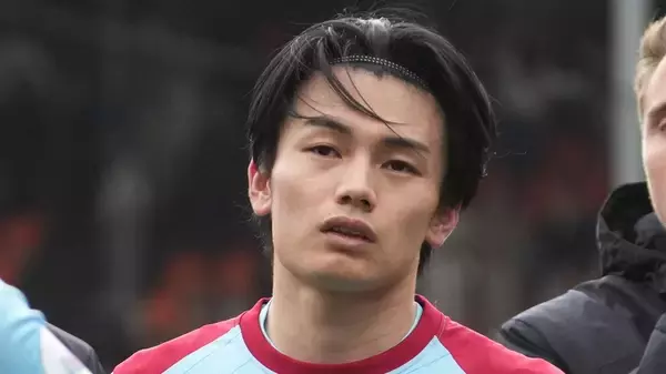 フェイエ上田綺世への判定、ファンペルシー監督が憤慨！「本当に信じられない！彼はもっと守られるべきだ」