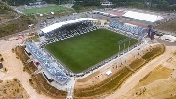 “元バルサ”安部裕葵と“元レアル”中井卓大が加入のJ2今治、ホーム「アシックス里山スタジアム」の増席が完了！8千人超を収容へ