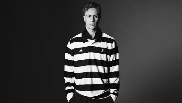 まさかのボーダー柄！ユヴェントスが90年代に触発の「ポロシャツ風ユニフォーム」を発表