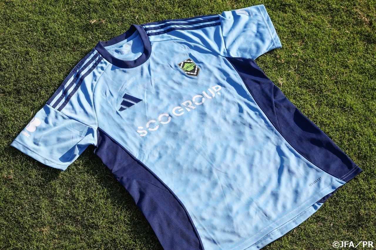 日本サッカー協会、『ブルーロック』コラボで初開催の“U-17日系選手キャンプ”に34人が参加！宮本恒靖会長がその意義を語る