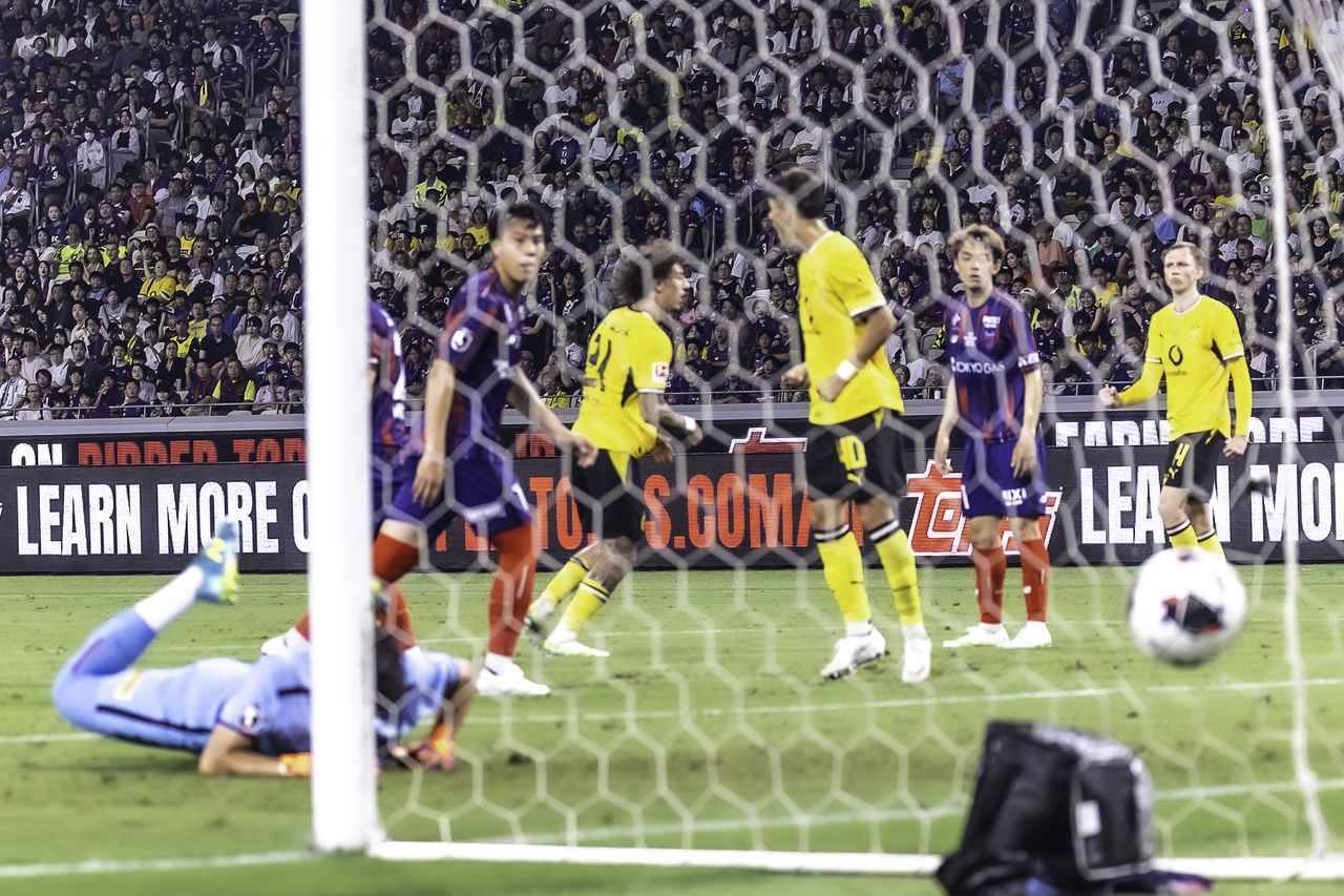 長友佑都の決断は…FC東京、町田とのホーム開幕戦は「昨季、一瞬だけうっすら見えた」優勝を目指す一年に
