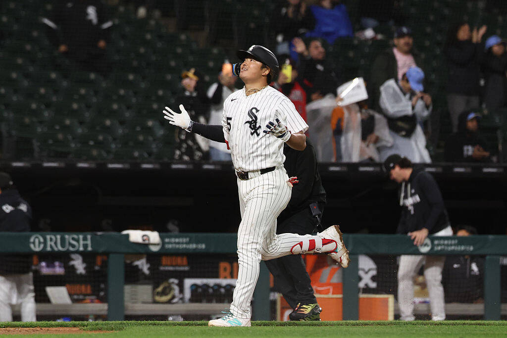 「正真正銘のホームラン打者」——村上宗隆とバルガスが刻んだ、球団"7年ぶり"の珍記録