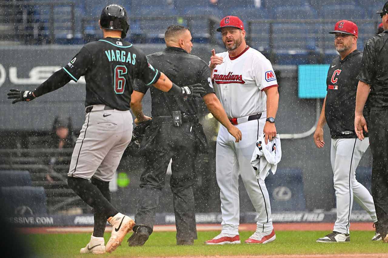 完全試合ペースから一転、ベンチ総出の乱闘に——ガーディアンズ監督が明かした怒りの矛先