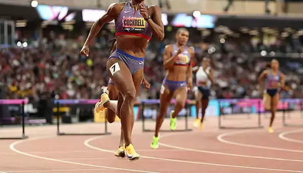 パリ五輪400ｍハードル銀メダリストが【下着モデル姿】でファン魅了――美人ハードラーの意外な素顔