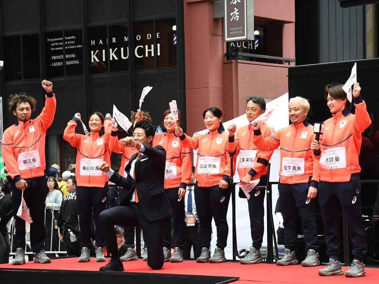 高梨沙羅の前で「僕も幸せ…」と感極まる！松岡修造、冬季五輪パラパレードでも激熱だった