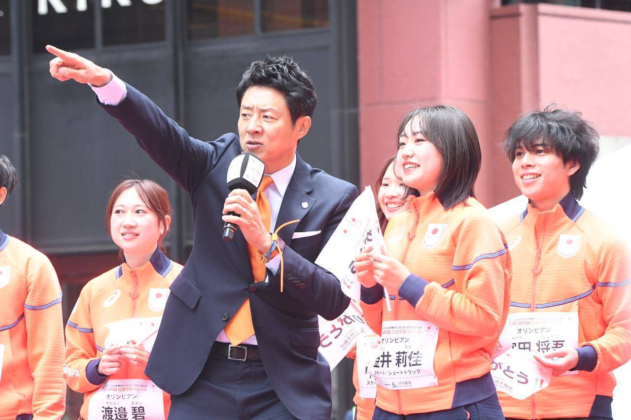 高梨沙羅の前で「僕も幸せ…」と感極まる！松岡修造、冬季五輪パラパレードでも激熱だった