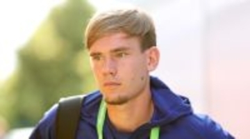 ひき逃げ事故で21歳恋人が死亡する悲劇…アヤックス19歳選手が追悼で涙、宿敵フェイエも励ます