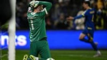 「紙をオークションに出す」イタリアとのプレーオフでドンナルンマのメモを盗んだ少年、現地で英雄に