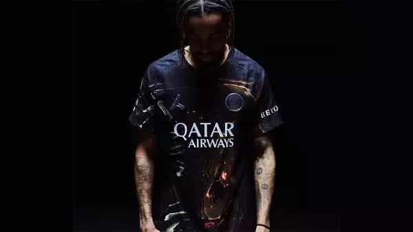 パリの夜をデザイン！PSGが“ジョーダン”とコラボの「夜景ユニフォーム」を発表